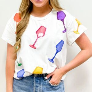 NWT Queen of Sparkles Colorful Wine Glass T-Shirt - M